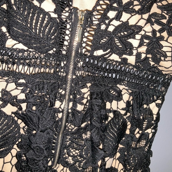 Romeo Juliet Couture Black Double V Lace Midi Dress [ SZ med ] - Picture 8 of 16